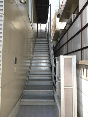 【エントランス】 | 神宮前ＫＴビル