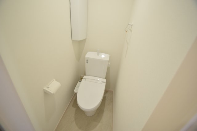 Ulalaのトイレ|温水洗浄便座付きです。