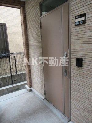 【玄関】 | アーク島之内（吉田賃貸） | 明るい玄関です