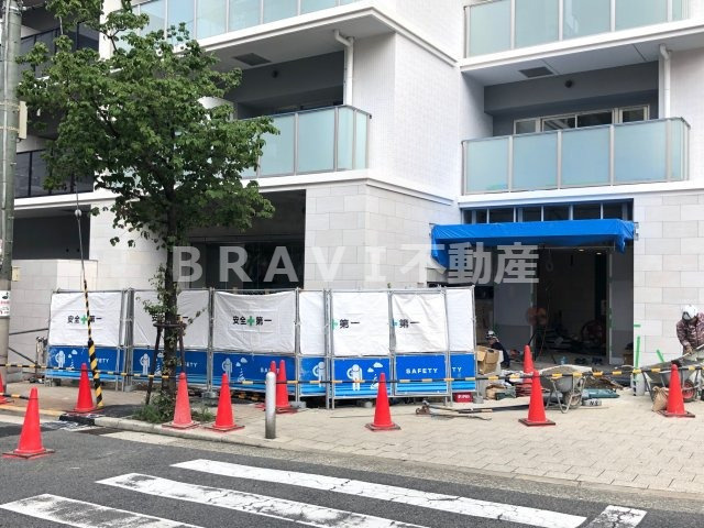 OPUS RESIDENCE SHINSAIBASHI SOUTH　BRAVI不動産のエントランス|【オーパスレジデンス心斎橋サウス】毎日通るエントランスはこのようになっています