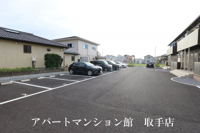 ロットネストゆめみ野の駐車場