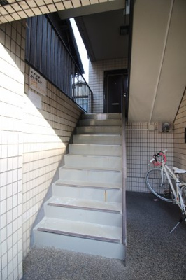 【その他共用部分】 | リップハウス | 階段