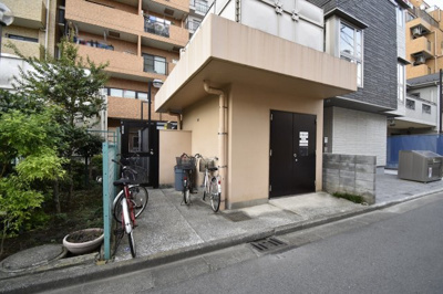 【その他共用部分】 | ライオンズマンション川崎貝塚 | 駐輪場