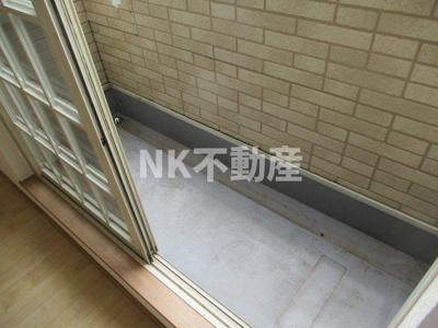 【バルコニー】 | メゾンエクセル（河内花園） | お洗濯にも便利なバルコニー付き