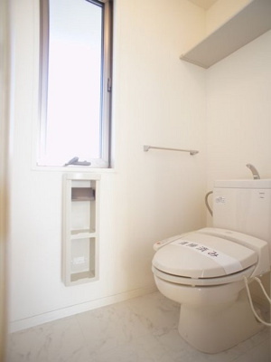 【トイレ】 | アリシャA | 温水洗浄暖房便座機能付きです♪