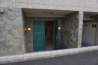 【エントランス】