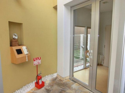 【エントランス】 | トールハウス☆人気物件！久々の空き！ | トールハウス　オートロック付