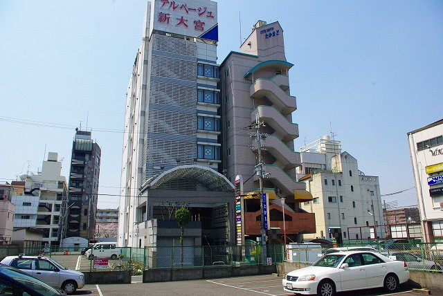 アルファプレイス