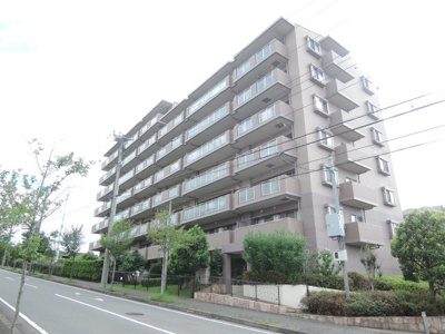 【外観】 | 森の台オリーブランド1番館 | JR横浜線・横浜市営地下鉄ブルーライン「中山」駅徒歩12分！ビックターミナルの横浜駅まで直通なので通勤通学にアクセス良好です。