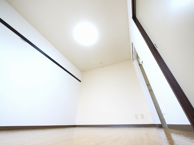 ハイツてんがいAの洋室