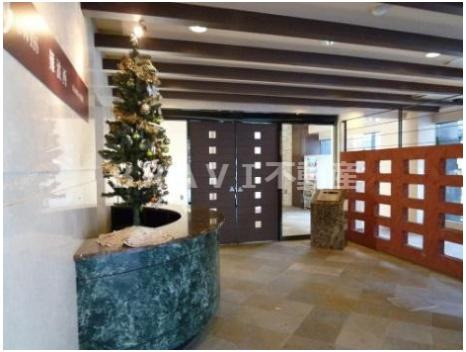 SWISS難波西　BRAVI不動産のエントランス|【SWISS難波西】清潔なエントランスです