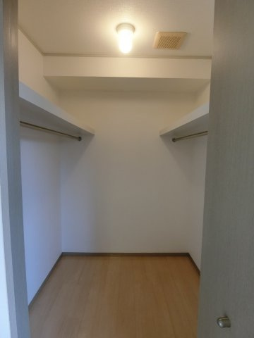 プリムローズⅢA棟の収納