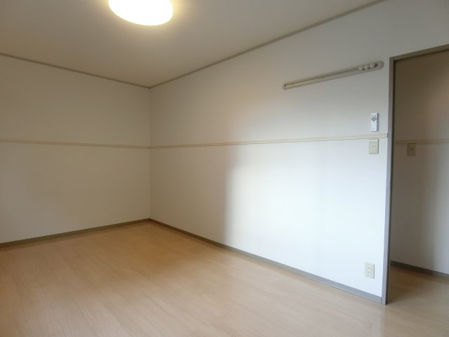 プリムローズⅢA棟の洋室