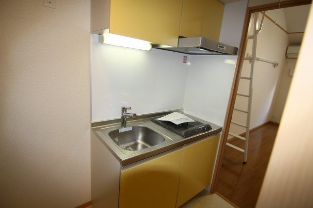 シャンブル日吉のキッチン|別部屋の参考写真です。