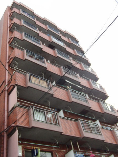 日誠マンションの外観