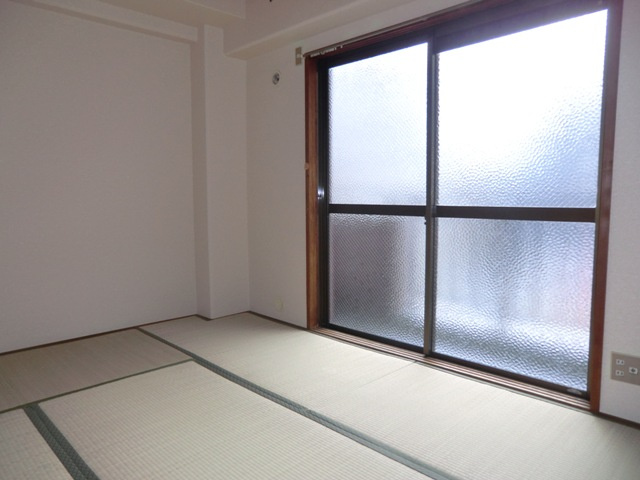 日誠マンションの寝室