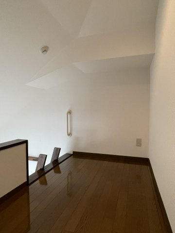 プラージュ打出小槌の収納|ロフト部分　高さもあります。