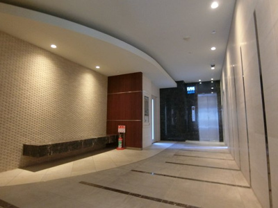 【ロビー】 | Cent quatre(サンカトル)