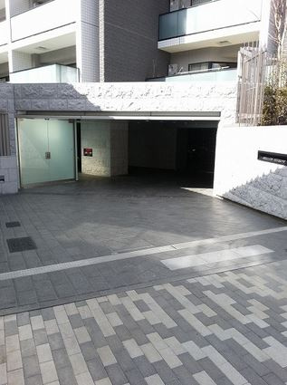 ウェリス四ツ谷のエントランス|ウェリス四ツ谷