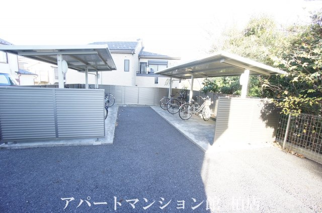 カーザ・ビアンカの駐車場