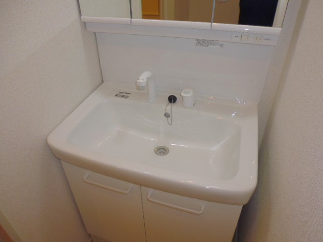 倉敷市東塚４丁目のアパートの洗面所
