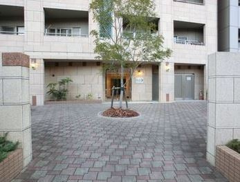 デュオ・スカーラ市ヶ谷のエントランス|デュオ・スカーラ市ヶ谷