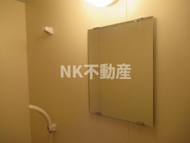 【浴室】 | 山中ビル（河内小阪賃貸） | お風呂に鏡があります