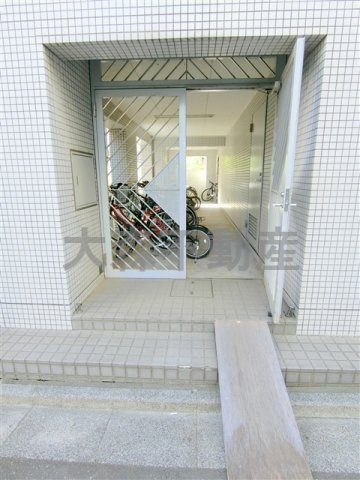 東京NK品川のエントランス|エントランス