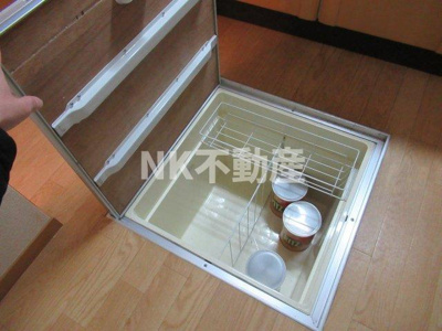 【収納】 | カーサ・ジュネスB | 床下収納です