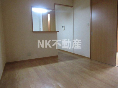 【居間・リビング】 | カーサ・ジュネスB | 居間です