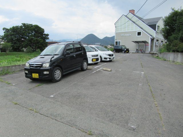 ’99アネックスの駐車場