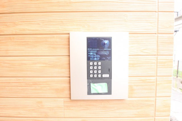 リビングライフ長瀬のエントランス