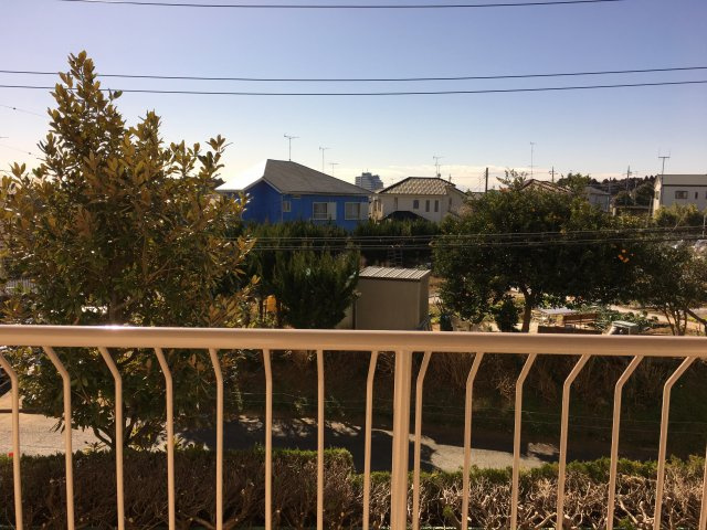 サニーパークハイツ成田　1号棟の展望|角地の立地になります。