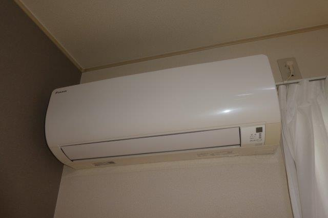 倉敷市水江のアパートの設備|エアコン