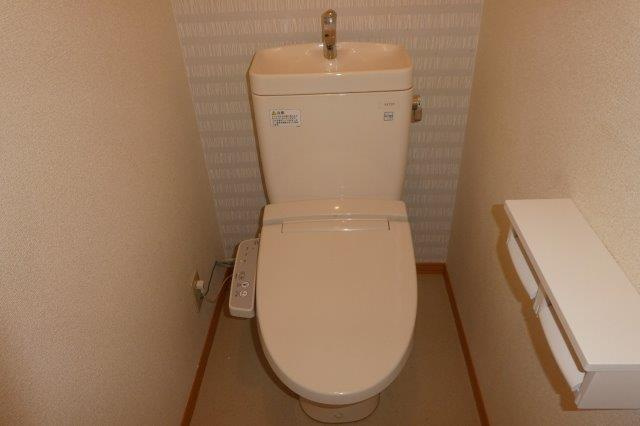 エステート２１Ｂのトイレ|ウォシュレット