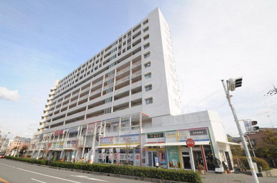 【外観】 | ピピアめふ２　1階店舗 | 本当の駅前です