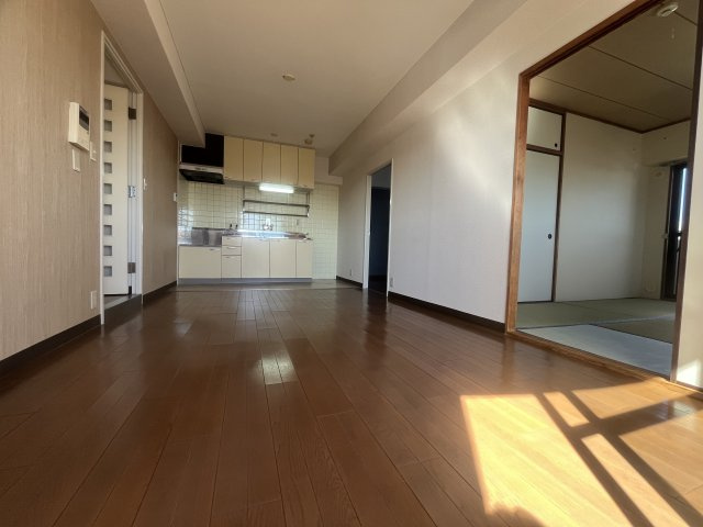 【居間・リビング】 | ヴィラ荘園口