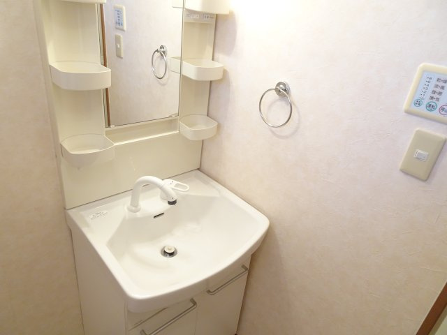 エクシオイブキの独立洗面台