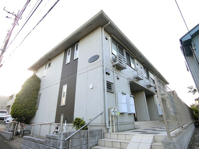 【外観】 | ジュネスピアB | ブルーライン「中川」駅まで徒歩7分！ワンちゃんと一緒に暮らせる2階建てアパートです♪通勤通学はもちろん、お買い物やお出かけにもGood☆