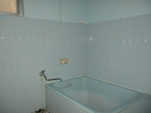 菜畑アパートの浴室