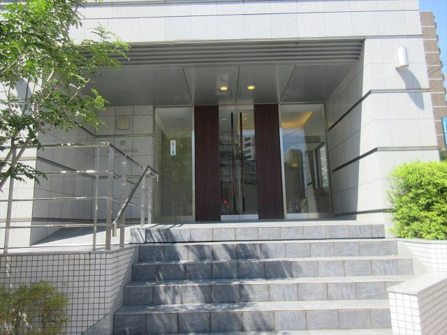 YZ　mahoroba｜名古屋市の賃貸ならMy賃貸のエントランス|YZ mahoroba