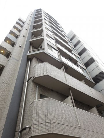 レジディア入谷の外観