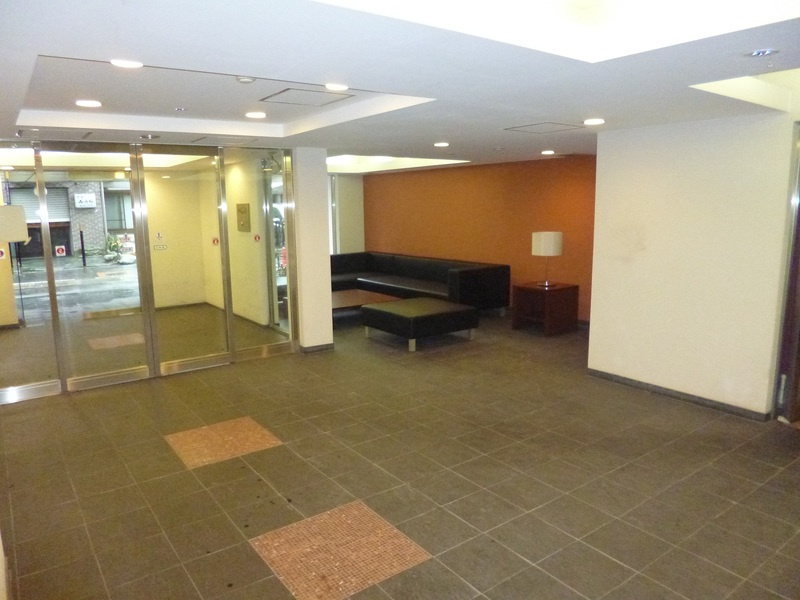 エスポワール本八幡のロビー