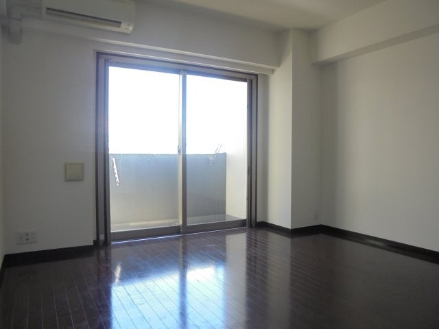 エスポワール本八幡の居間・リビング