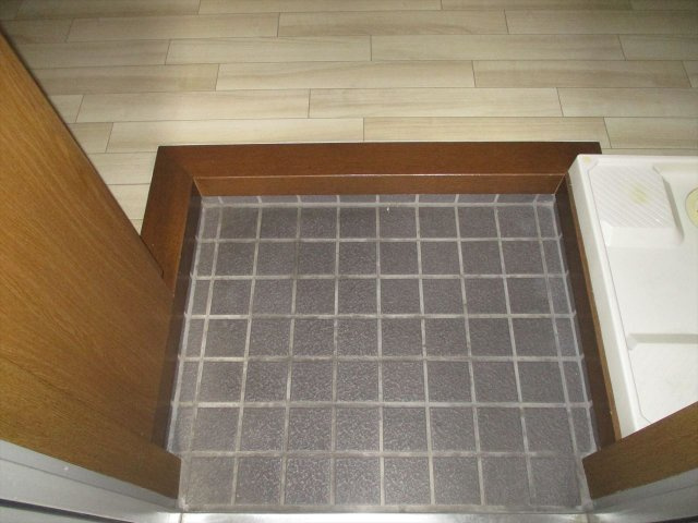 サンシャイン上前津の玄関|サンシャイン上前津