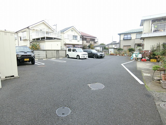 ボナールの駐車場