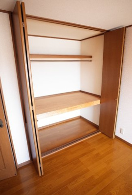 【収納】 | ECハイツ | クローゼット2