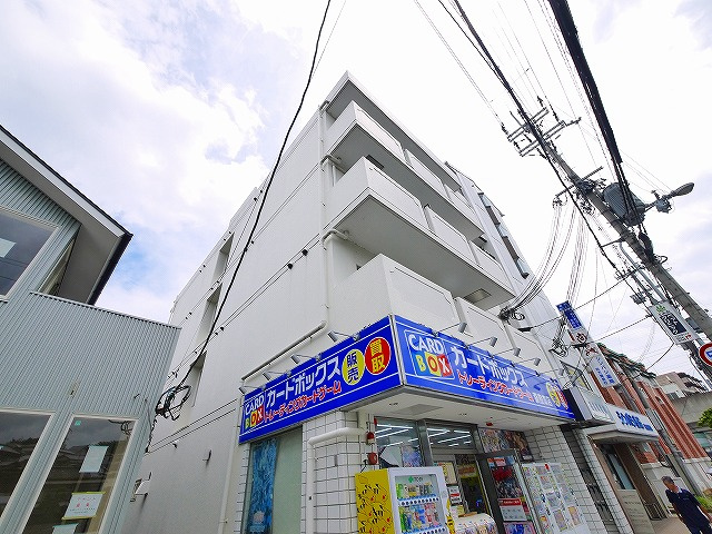 福島ビルの外観|外観は落ち着いています