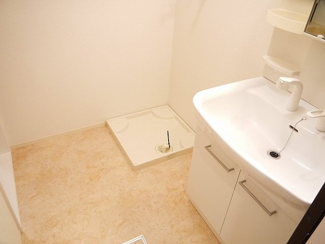 セレッソ　パティオⅡの独立洗面台