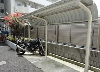 プライムアーバン四谷外苑東のその他共用部分|バイク置場